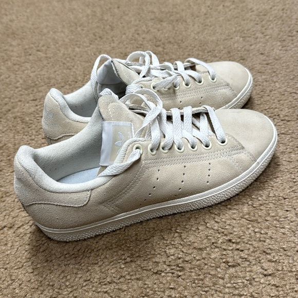 Adidas Stan Smith women shoes. Size 6.5 - Picture 4 of 5
